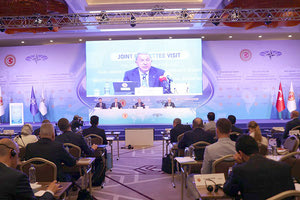 Ένταση σε συνεδρίαση της κοινής επιτροπής του ΝΑΤΟ μεταξύ Ελλήνων βουλευτών και του Υπουργού Εθνικής Άμυνας της Τουρκίας, Χουλουσί Ακάρ.