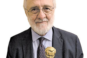 Το διεθνές βραβείο «Ιωάννης Καποδίστριας»  στον σκηνοθέτη Γιάννη Σμαραγδή