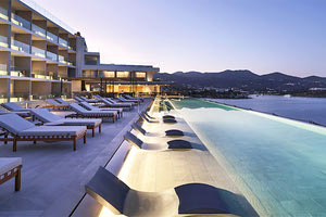 Το Niko Seaside Resort MGallery στον Άγιο Νικόλαο