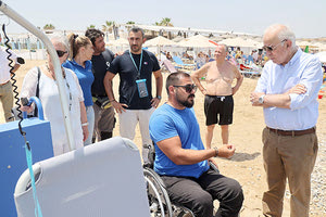 H ράμπα ΑμεΑ στην δημοτική παραλία «Ακτή» στον Καρτερό