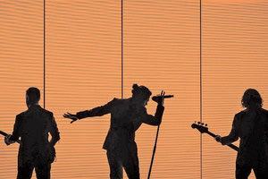 Το συγκρότημα  ΜΕΛΙSSES