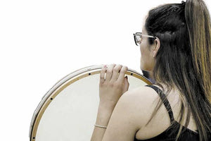 Mουσική εκδήλωση με τους οφελούμενους συμμετέχοντες του προγράμματος «η τέχνη του ρυθμού στην εκπαίδευση»