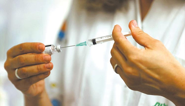 Άνοιξε χθες η πλατφόρμα εμβολιασμού για την 4η δόση στον γενικό πληθυσμό