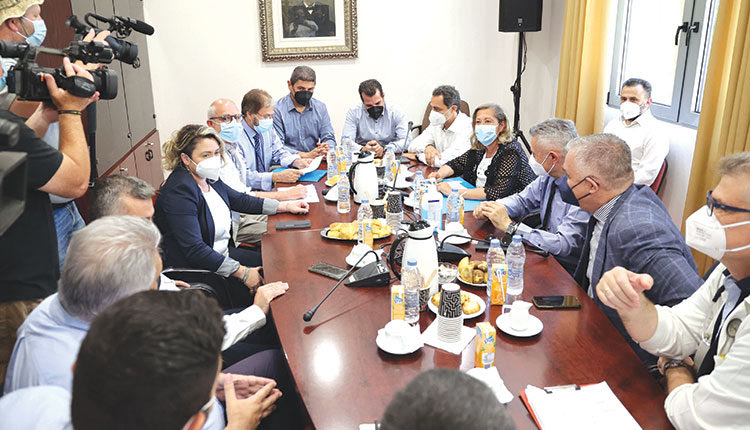 ΥΠΟΣΧΕΣΕΙΣ ΠΛΕΥΡΗ ΣΤΗΝ ΚΡΗΤΗ “Θα καλύψουμε τα κενά”