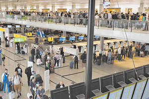 Σειρά απεργιακών κινητοποιήσεων στα αεροδρόμια της Ευρώπης