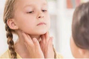 ΘΥΡΕΟΕΙΔΗΣ ΚΑΙ ΠΑΙΔΙΑ