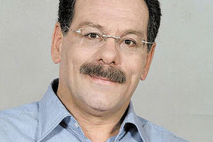 Το ΔΗ.ΠΕ.ΘΕ.ΚΡΗΤΗΣ αποχαιρετά τον Αντώνη Σχετάκη