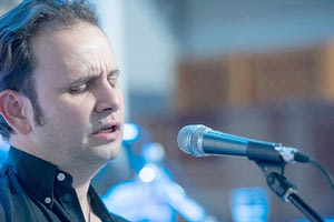 Συναυλία σε μια «νύχτα μαγικιά» με τον Γιάννη Κασσωτάκη