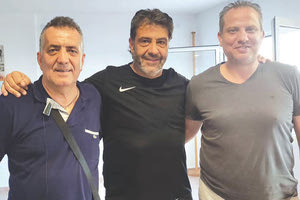 Ο κ. Βασιλειάδης με τους παράγοντες του Ηροδότου Σωκιανό, Λημναίο