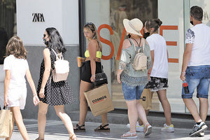 Εκπτώσεις: Διερευνητικές οι πρώτες ματιές στο Ηράκλειο