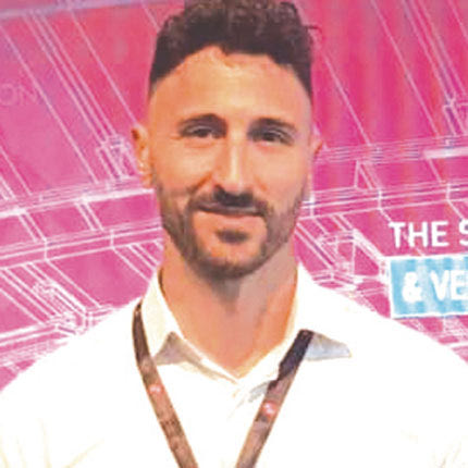 λευτερης αποστολακης