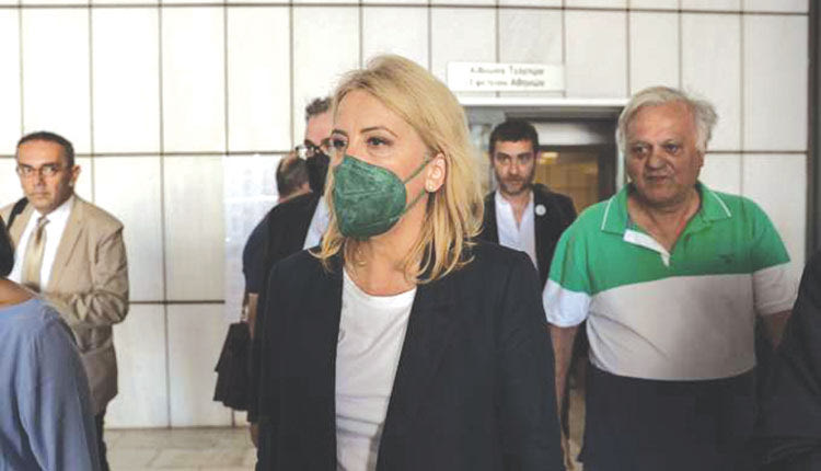 ΦΟΝΙΚΕΣ ΠΛΗΜΜΥΡΕΣ Ξανά στο εδώλιο Δούρου και άλλοι 4