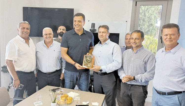 Από το Δήμο Χερσονήσου άρχισε την περιοδεία του στην Κρήτη ο υπουργός Τουρισμού Βασίλης Κικίλιας