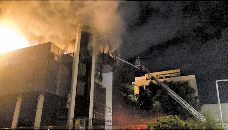 Οι δράστες έχουν καταγραφεί στο βίντεο