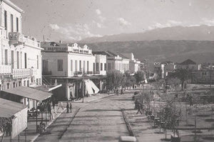 ΦΩΤΟΗΜΕΡΑΣ: Στα Χανιά και στην πλατεία 1866 λίγο μετά τον πόλεμο.