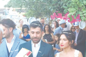 Την εκλεκτή της καρδιάς του παντρεύτηκε μετά από… χρόνια αγωνίας και κοροναϊού, ο πρόεδρος του Συλλόγου Εκπαιδευτικών Πρωτοβάθμιας Εκπαίδευσης Γιώργος Μακράκης.