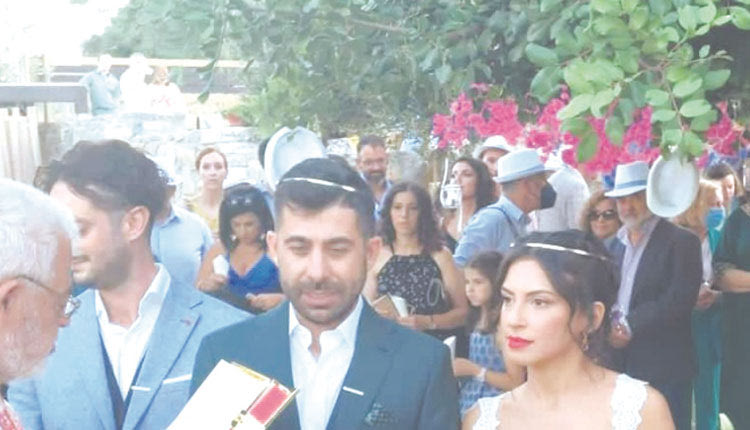 Την εκλεκτή της καρδιάς του παντρεύτηκε μετά από… χρόνια αγωνίας και κοροναϊού, ο πρόεδρος του Συλλόγου Εκπαιδευτικών Πρωτοβάθμιας Εκπαίδευσης Γιώργος Μακράκης.