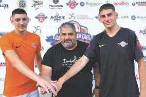 Οι Τζαγκαράκης, Γκόγκος με τον πρόεδρο του Αλμυρού κ. Μαυράκη