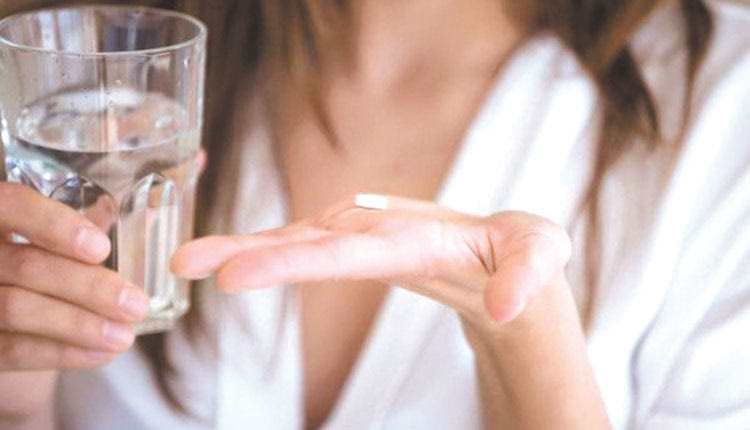ΔΕΝ ΜΠΗΚΕ ΟΥΤΕ ΣΤΟ ΝΟΣΟΚΟΜΕΙΟ Σωτήρια τα αντιικά φάρμακα για υπεραιωνόβια Κρητικιά με κοροναϊό
