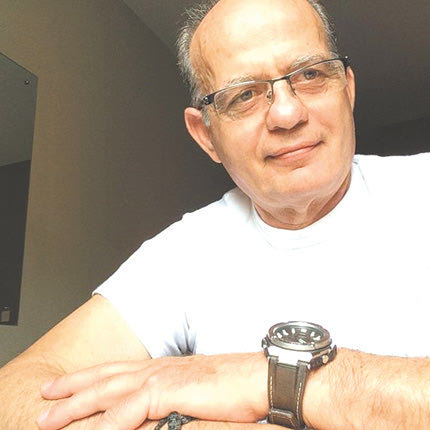 Ο κ. Δημήτρης ζει 12 χρόνια  με την καρδιά του... Νίκου 