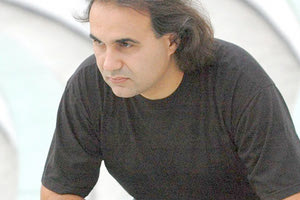 Από την Κρήτη ίσαμε τη Σμύρνη με τον Νίκο Ανδρουλάκη