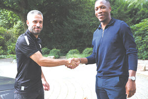 Ο Γιοχού χθες στην Ολλανδία χαιρετά τον κ. Τσαμπούρη