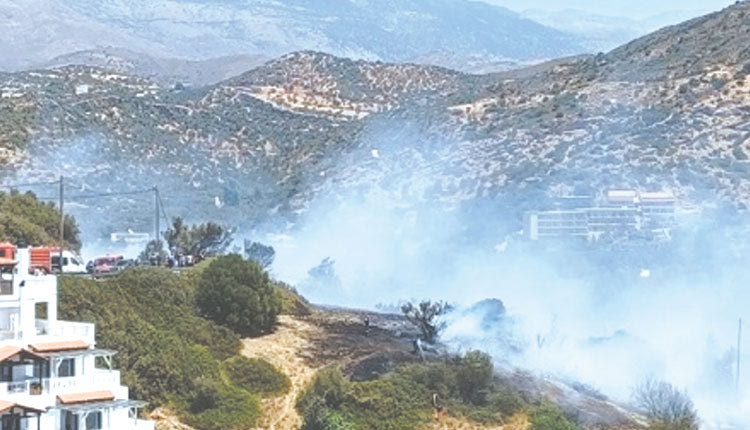 Στην Αγία Γαλήνη η φωτιά τέθηκε γρήγορα υπό έλεγχο