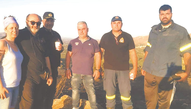 Πυροσβέστες και εθελοντές συμμετείχαν στην κατάσβεση