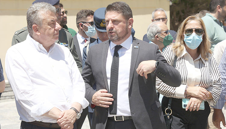 κηδεια αποστολακη