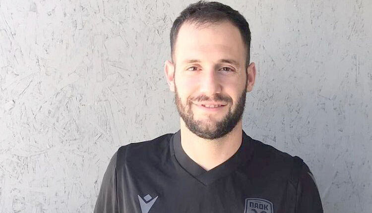 Γιώργο Τριάντη(