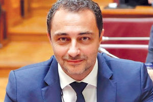 ΜΑΞΙΜΟΣ ΣΕΝΕΤΑΚΗΣ