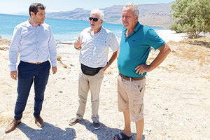 Ο αντιπεριφερειάρχης Γιάννης Ανδρουλάκης με τους κ.κ. Καμπάνη και Τσιφετάκη