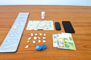 Κρυμμένα μέσα σε συσκευασίες κουτιού με ντεπόν είχε τα ναρκωτικά