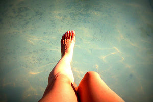 ηλιοθεραπεία στην πισίνα