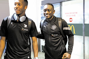 Οι δύο νέοι του ΟΦΗ Γιοχού και Ντιουσέ στην επιστροφή της ομάδας