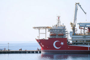 Ξεκινούν και τις απειλές