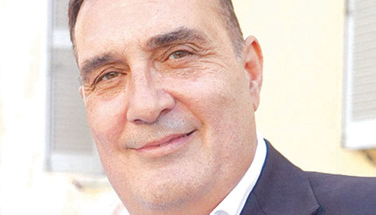 Παραμένει στο… αρχείο!
