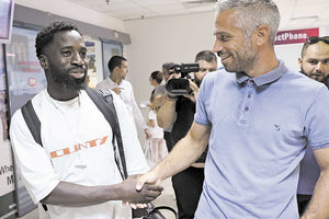 Ήρθε ο Ντικό (στη φωτό με τον Σάββα Τσαμπούρη) περιμένει κι άλλο φορ ο ΟΦΗ