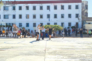 Οι κρατούμενοι της Αλικαρνασσού είχαν την ευκαιρία να χορέψουν και να τραγουδήσουν