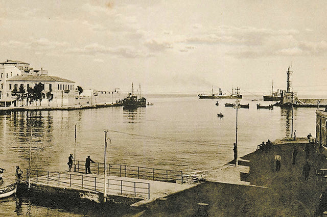 ΦΩΤΟΗΜΕΡΑΣ: ΤΟ ΛΙΜΑΝΙ των Χανίων στις αρχές του περασμένου αιώνα.