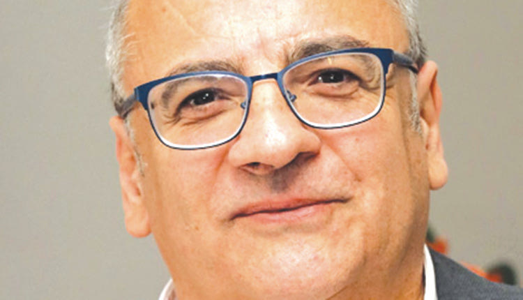 Ο περιφερειακός διευθυντής εκπαίδευσης Κρήτης, κ. Μανώλης Καρτσωνάκης