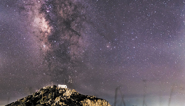 Εκεί, στην κορφή του Γιούχτα, κάθε χρόνο, στις 6 του Αυγούστου…