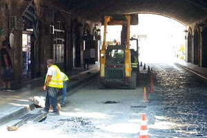 ΑΣΤΟΧΙΑ ΤΗΣ ΜΕΛΕΤΗΣ ΚΑΙ ΤΟΥ ΚΑΣ Από την πύλη Ιησού άρχισε το ξήλωμα των κυβόλιθων