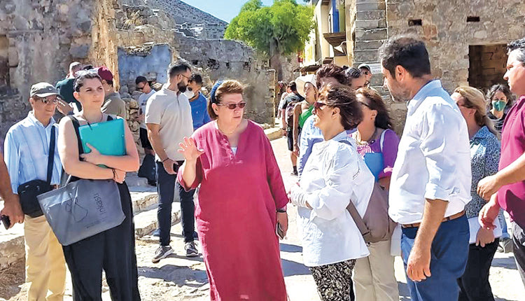 μενδωνη στην σπιναλογκα