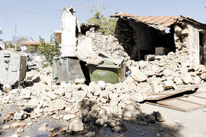 ΕΚΤΟΣ ΑΠΟΖΗΜΙΩΣΕΩΝ ΚΑΙ ΑΠΑΛΛΑΓΩΝ ΕΝΦΙΑ ΤΟ 30% ΤΩΝ ΣΕΙΣΜΟΠΛΗΚΤΩΝ ΤΟΥ ΔΗΜΟΥ ΜΙΝΩΑ Ενός λάθους μύρια έπονται...