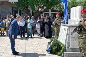 ΟΛΟΚΑΥΤΩΜΑ ΑΝΩΓΕΙΩΝ Τίμησαν τη μνήμη των πεσόντων
