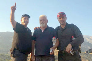 Ο περιφερειακός διοικητής των πυροσβεστικών υπηρεσιών Κρήτης, Γιώργος Τσικαλάς και ο δήμαρχος Βιάννου, Μηνάς Σταυρακάκης