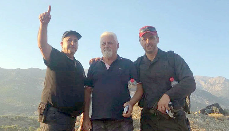 Ο περιφερειακός διοικητής των πυροσβεστικών υπηρεσιών Κρήτης, Γιώργος Τσικαλάς και ο δήμαρχος Βιάννου, Μηνάς Σταυρακάκης