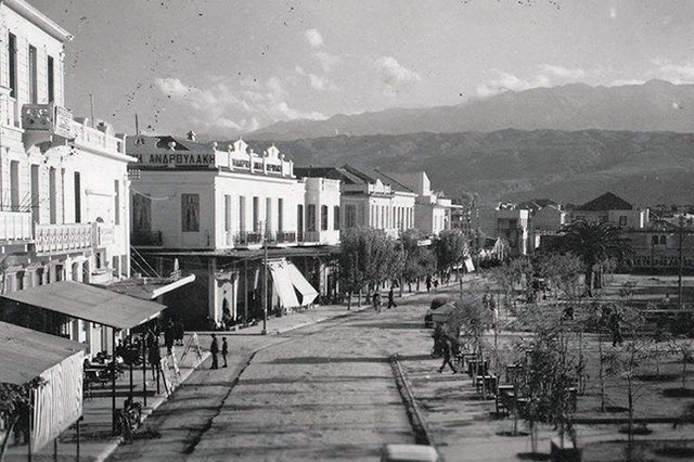 ΦΩΤΟΗΜΕΡΑΣ: Η πλατεία 1866 στα Χανιά, τη δεκαετία του 1930.