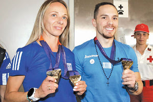 Η Ντρισμπιώτη με τον Πετρούνια